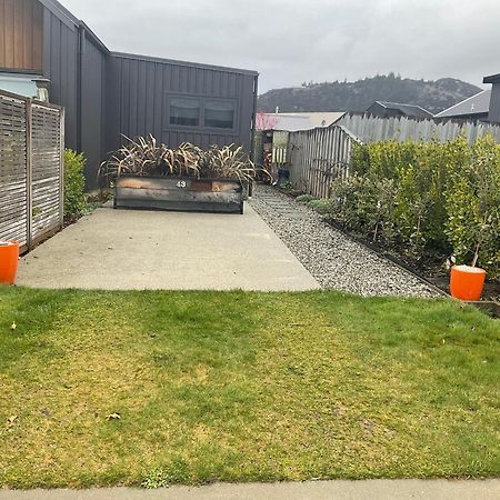 Cozy Stylish Studio Entry Off Northburn Road Wanaka Buitenkant foto